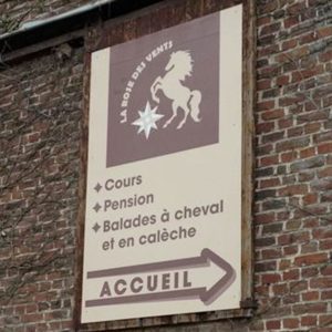 panneau entrée écurie