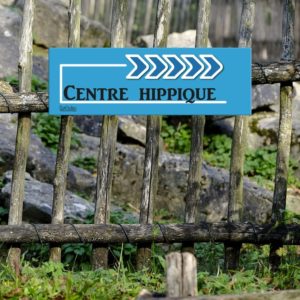 panneau fléché centre hippique