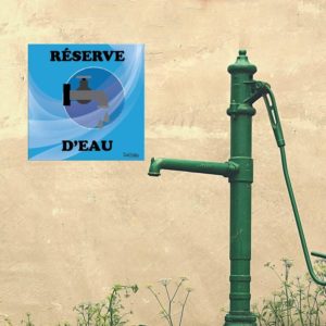 panneau réserve d'eau robinet