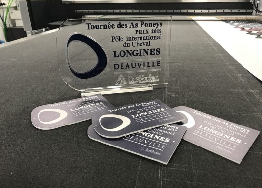 trophée plexiglass gravé Longines Deauville